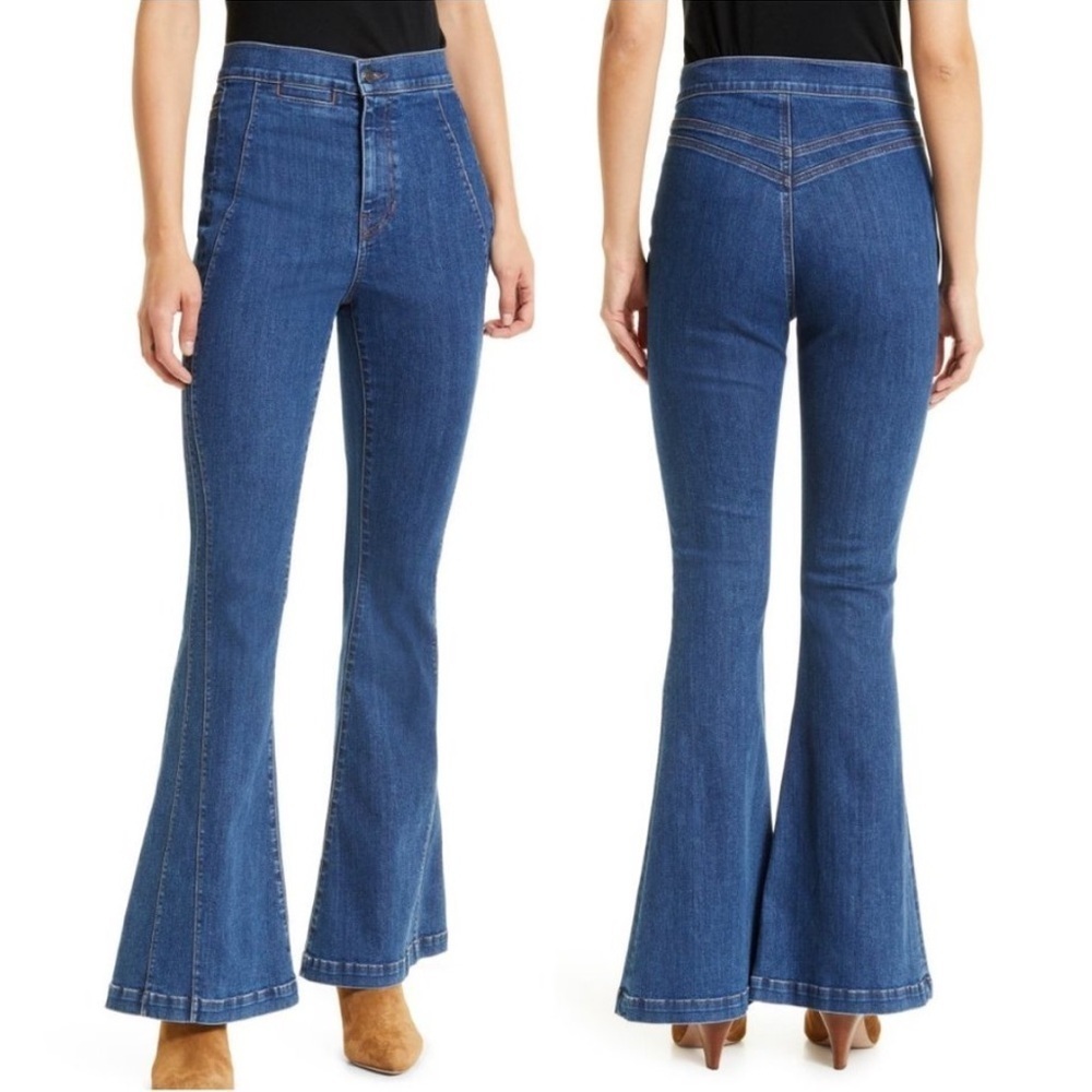 Veronica Beard Sheridan Seam Detail Exaggerated Flare Leg Jeans in Oxford Wash